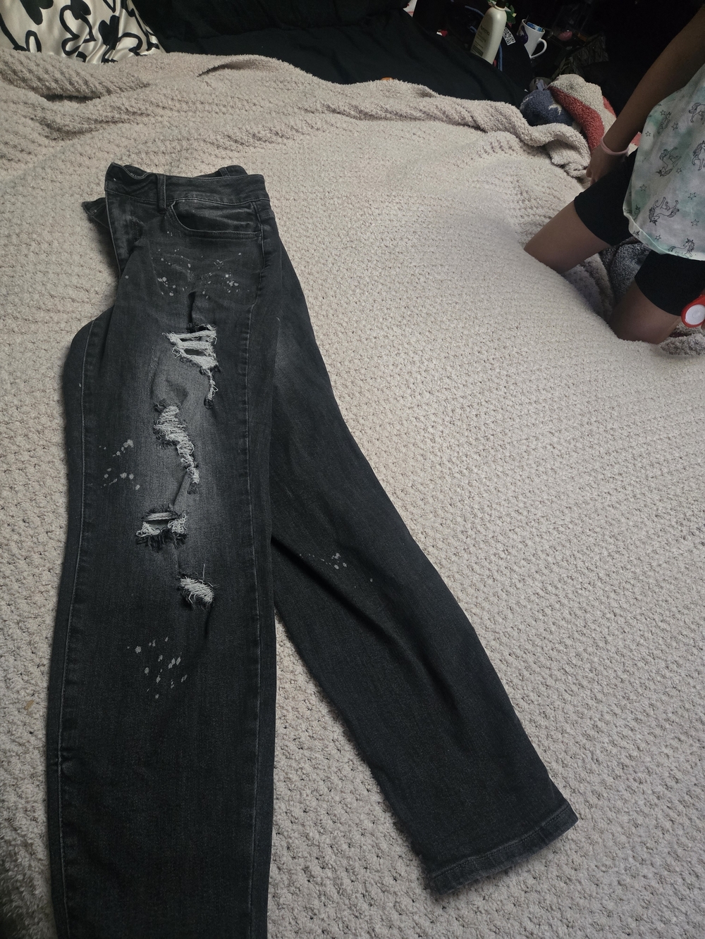Judy Blue Black Distressed Skinny Jeans with Paint-Splatter Detail